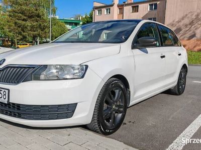 Biały Używany 2016 Skoda Rapid Hatchback | 22 000 zł (Dość drogi)