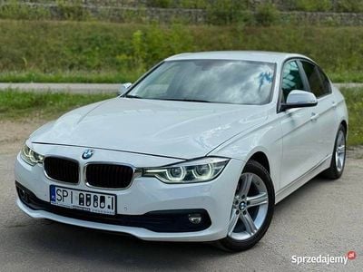 Używany BMW 318 Advantage 150 KM (110 kW) 2018 Biały Sedan/Limuzyna