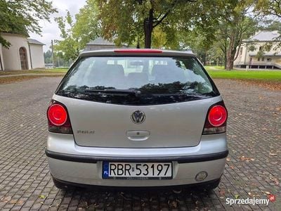 Używany VW Polo 2005 Srebrny Hatchback