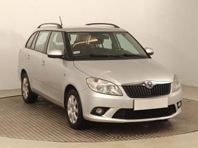 Używany Skoda Fabia 86 KM (63 kW) 2014 Srebrny Kombi