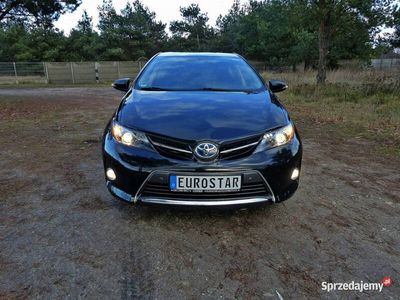 używany Toyota Auris Hybrid 