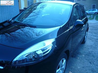 Używany Renault Scénic III 110 KM (80 kW) 2012 Czarny (metalik) Minivan