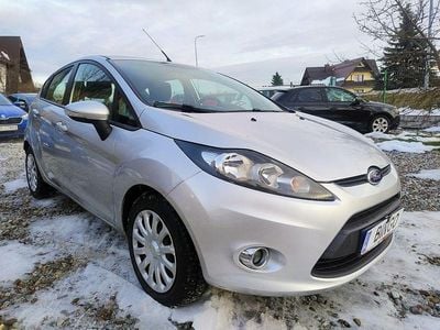 Srebrny Używany 2011 Ford Fiesta Hatchback | 16 500 zł (Uczciwa cena)