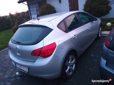 używany Opel Astra 2010rok benzyna gaz super stan