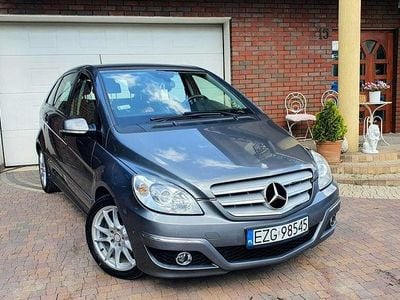 Mercedes B180