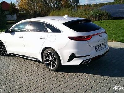 Biały Używany 2021 Kia ProCeed | 84 900 zł