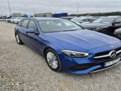 Niebieski ciemny Używany 2023 Mercedes C200 Kombi | 81 700 zł