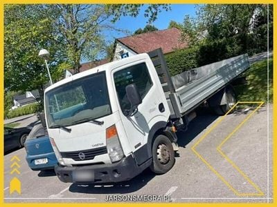 Używany Nissan Cabstar 136 KM (100 kW) 2012 Biały Pickup