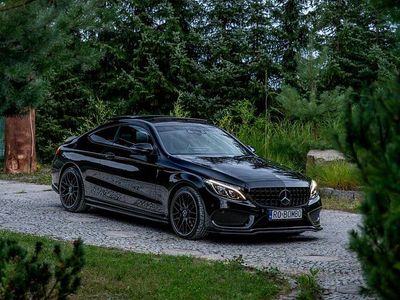 Czarny Używany 2017 Mercedes C200 AMG Coupe | 124 777 zł