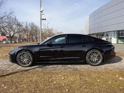 Porsche Panamera 4