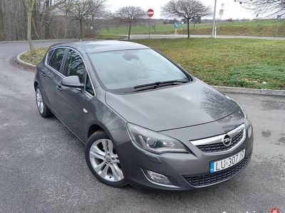 Szary Używany 2011 Opel Astra Cosmo Hatchback | 15 900 zł (Drogi)