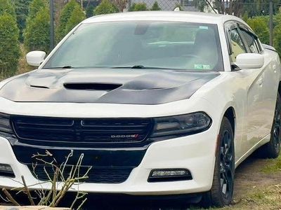 Biały Używany 2015 Dodge Charger SXT Sedan/Limuzyna | 50 000 zł (Uczciwa cena)