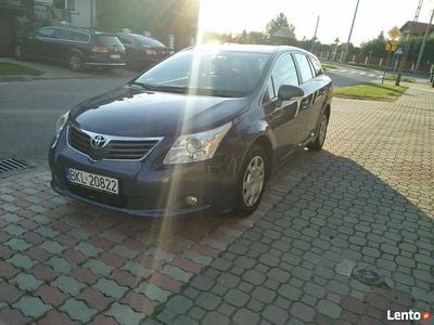 Używany Toyota Avensis T2 126 KM (92 kW) 2009 Niebieski Kombi