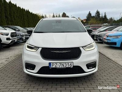 Biały Używany 2024 Chrysler Pacifica Sedan/Limuzyna | 175 000 zł