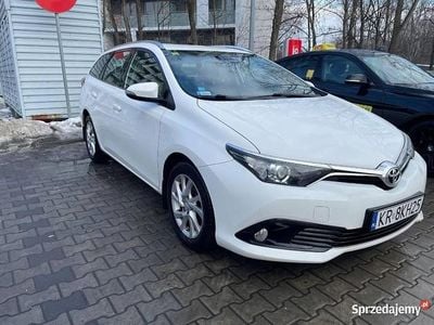 Używany Toyota Auris 2019 Biały Hatchback
