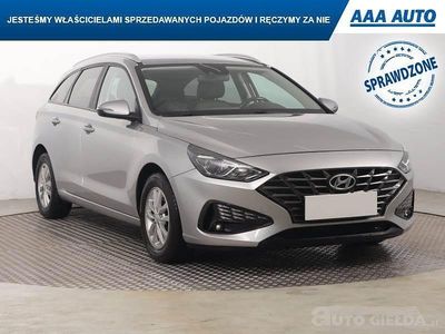 Używany Hyundai i30 120 KM (88 kW) 2022 Srebrny