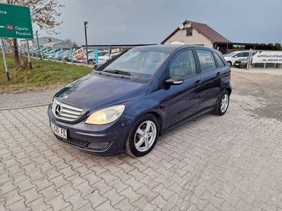 Mercedes B180