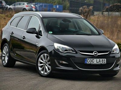 Używany Opel Astra 140 KM (102 kW) 2012 Czarny (metalik, perła) Kombi