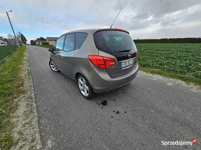 Szary Używany 2012 Opel Meriva Minivan | 17 300 zł (Uczciwa cena)