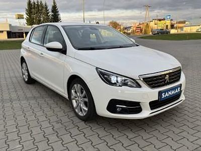 Biały Używany 2018 Peugeot 308 Hatchback | 48 800 zł (Drogi)
