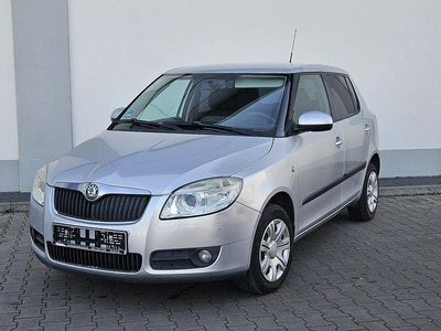 Używany Skoda Fabia 86 KM (63 kW) 2009 Srebrny (metalik) Hatchback