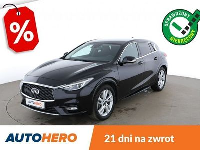 używany Infiniti Q30 1.5dm 109KM 2016r. 78 354km