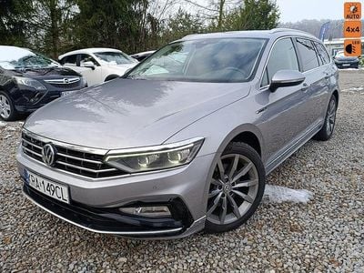 Szary Używany 2020 VW Passat R-line Kombi | 89 900 zł (Uczciwa cena)