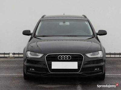 Używany Audi A4 2013 Czarny Kombi