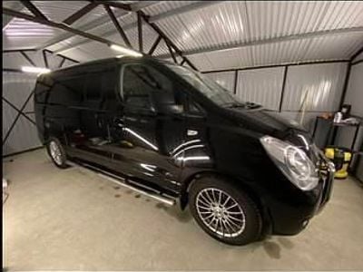 Używany Hyundai H-1 2011 Czarny Minivan