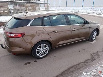 Brązowobeżowy Używany 2017 Renault Mégane IV Kombi | 38 800 zł (Uczciwa cena)