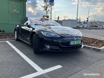 używany Tesla Model S P85 niski przebieg, bardzo dobry stan