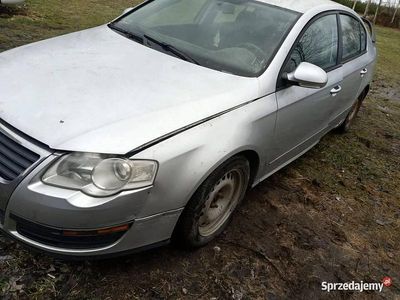 Używany VW Passat 2007 Srebrny Sedan/Limuzyna