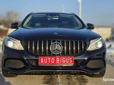 Używany Mercedes C200 136 KM (100 kW) 2017 Granatowy Kombi