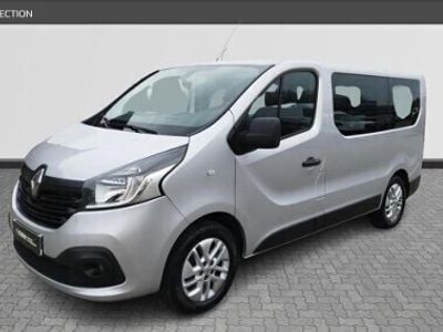 Srebrny Używany 2018 Renault Trafic Minivan | 91 900 zł