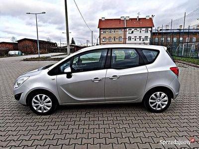 Używany Opel Meriva 2010 Srebrny Minivan