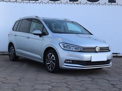 Używany VW Touran 150 KM (110 kW) 2018 Srebrny Minivan