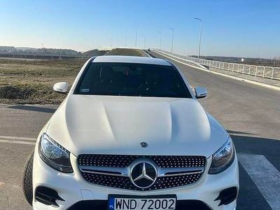 Używany Mercedes GLC220 2017 Biały Coupe
