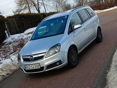 Używany Opel Zafira 2006 Srebrny Minivan