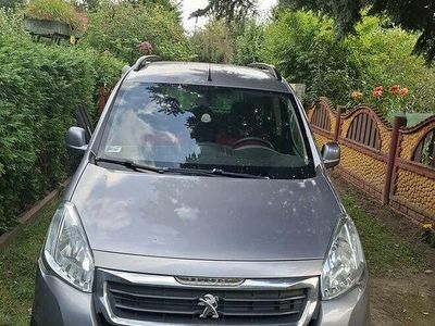 Srebrny Używany 2016 Peugeot Partner Tepee Minivan | 37 000 zł