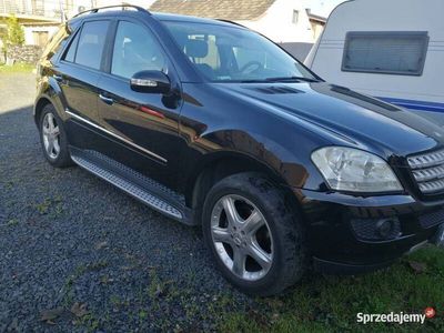 Używany Mercedes ML320 224 KM (164 kW) 2007 Czarny SUV