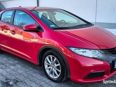 Używany Honda Civic 2013 Czerwony Hatchback