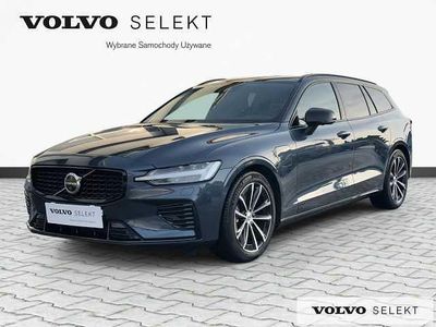 Używany Volvo V60 349 KM (256 kW) 2025 Niebieski Kombi