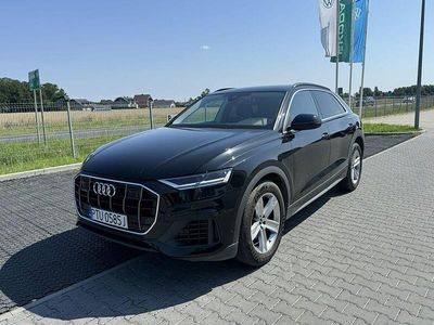 Czarny Używany 2022 Audi Q8 Ambiente SUV | 279 999 zł