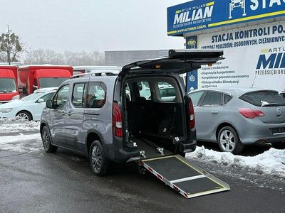 Szary (metalik) Używany 2022 Peugeot Rifter Minivan | 155 900 zł