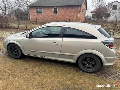 Używany Opel Astra GTC 2005 Beżowy Coupe