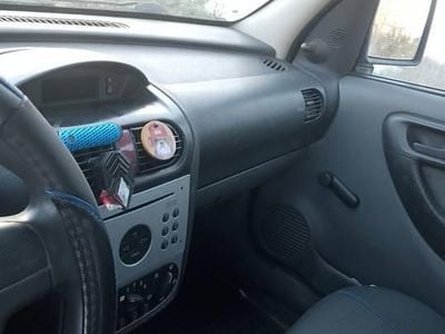 Czarny Używany 2004 Opel Combo Minivan | 2500 zł (Dobra cena)