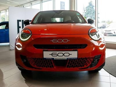 Lakier metalizowany pomarańczowy sole Nowe 2025 Fiat 600E La Prima Hatchback | 144 256 zł
