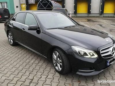 Używany Mercedes E350 2013 Czarny Sedan/Limuzyna