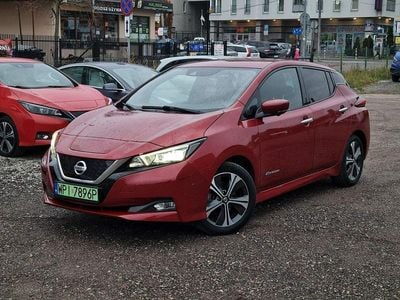 Używany Nissan Leaf 110 kW (150 KM) 2019 Czerwony (metalik) Hatchback