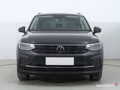 Szary Używany 2022 VW Tiguan SUV | 97 999 zł (Uczciwa cena)